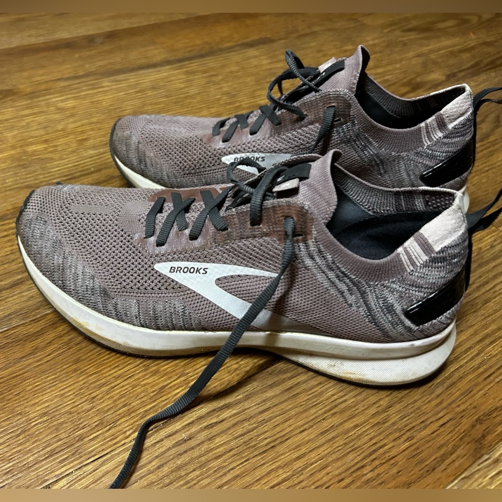 Brooks levitate women’s running tennis shoes